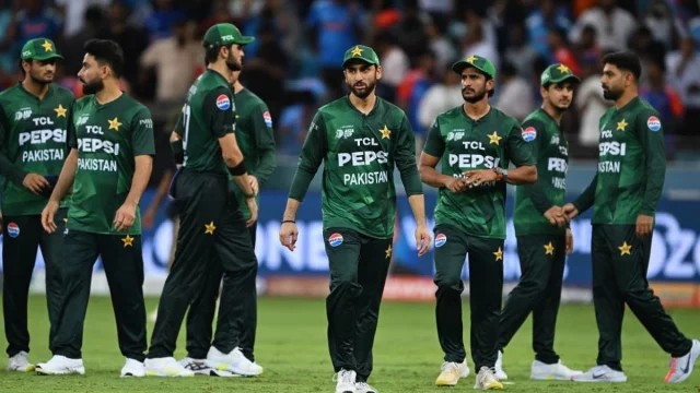 বয়কটের হুমকি দিয়েও বিশ্বকাপ স্কোয়াড ঘোষণা পাকিস্তানের